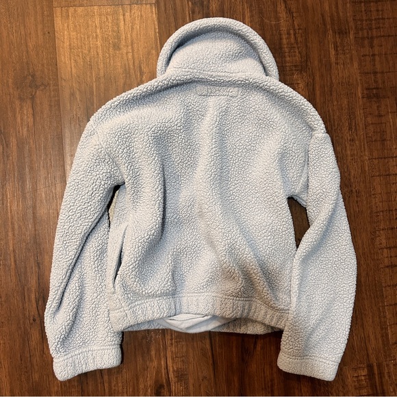 Lot 2 Little Girls Sweater Sweatshirt Jacket Levi’s Abercrombie Size Medium 7 8 - Picture 4 of 8